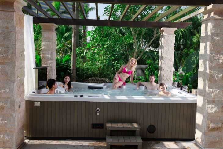 9 Persons Acrylic Outdoor Hot Tub
